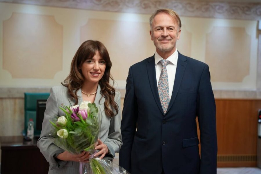 Haxhiu priti në takim Orav  diskutuan për zhvillimet aktuale politike