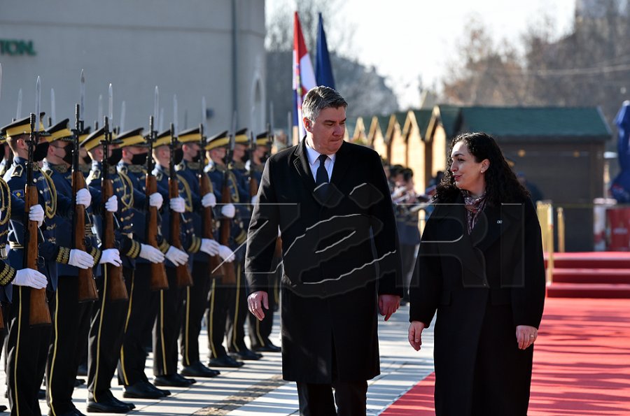 Milanoviç uron Presidenten Osmani për 18-vjetorin e Pavarësisë së Kosovës