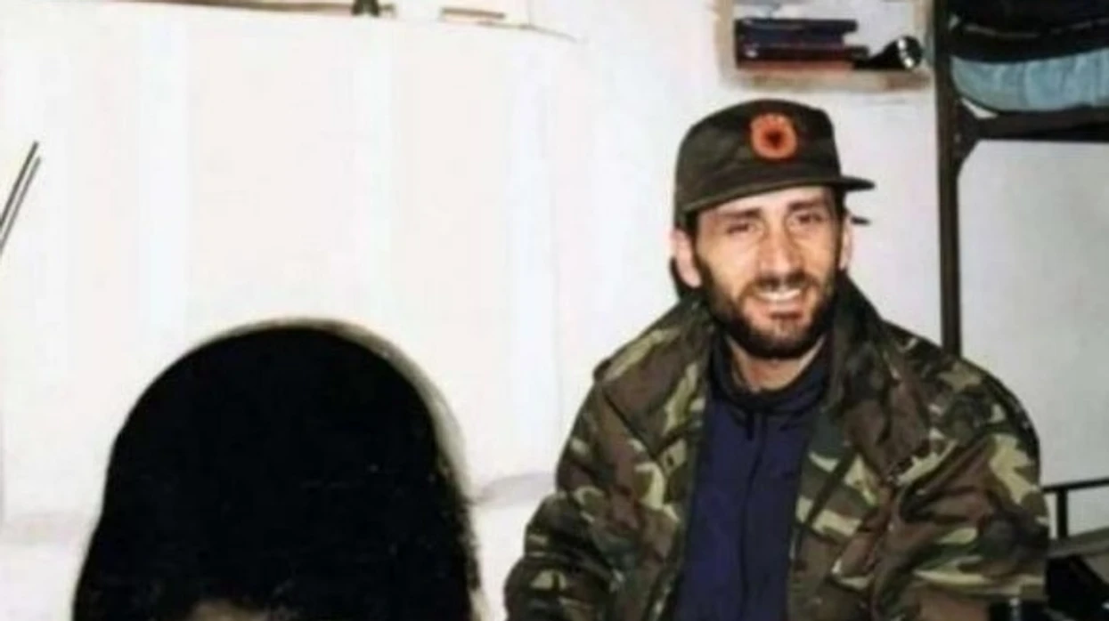 fisnike-u-k-ja-sht-e-pamposhtur-publikohen-pamje-para-nisjes-s