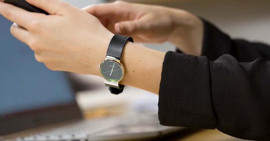 a-e-dini-pse-e-mbajme-oren-ne-doren-e-majte