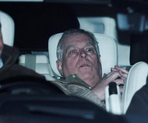 Policia do të vazhdojë kontrollin në ish-shtëpinë e Andrewit, pas lirimit të tij prej 11 orësh