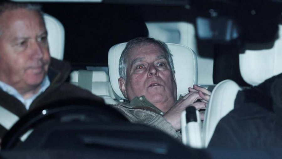 Policia do të vazhdojë kontrollin në ish shtëpinë e Andrew pas lirimit të tij prej 11 orësh