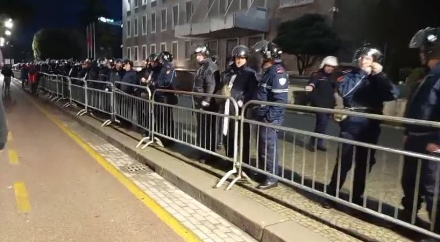 Pritet të nisë protesta e tretë kombëtare e PD-së, më shumë se 1300 efektivë në terren