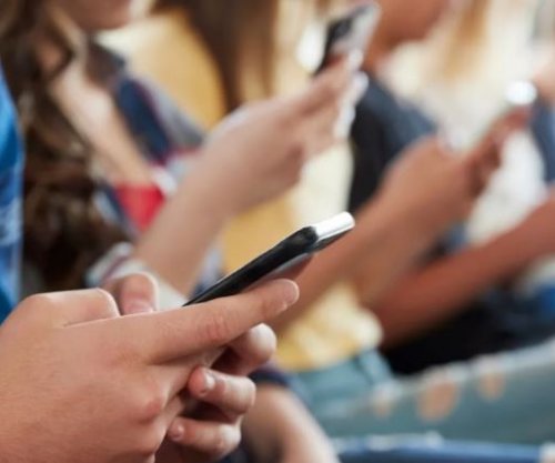 Si t’i mbrojmë fëmijët nga rrjetet sociale? Këshilla për prindërit