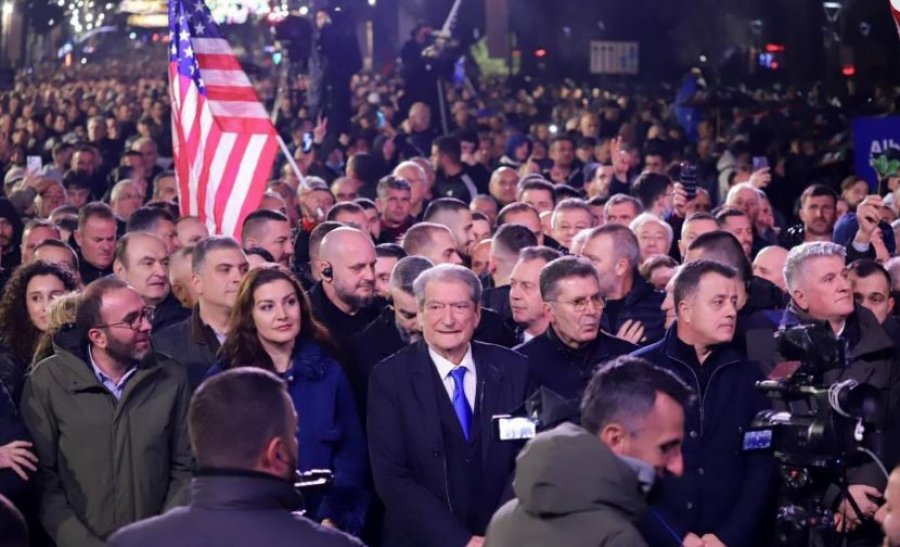 Sali Berisha njofton datën e protestës së radhës kombëtare