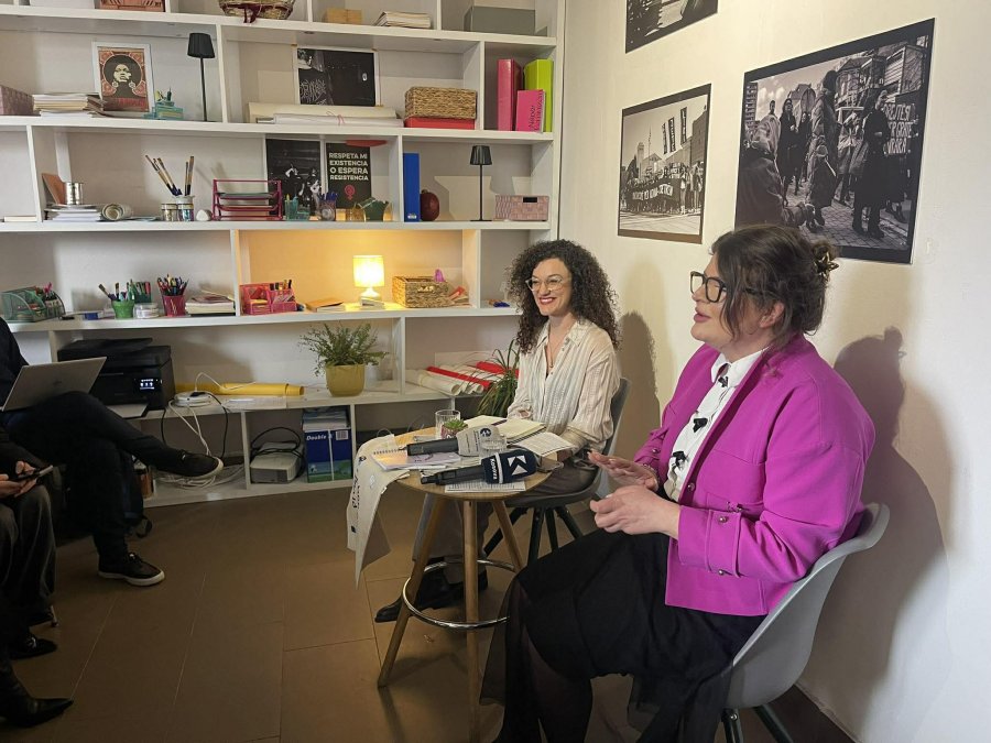 AGK-ja publikon raportin për gjuhën e urrejtjes ndaj grave gazetare në rrjetet sociale