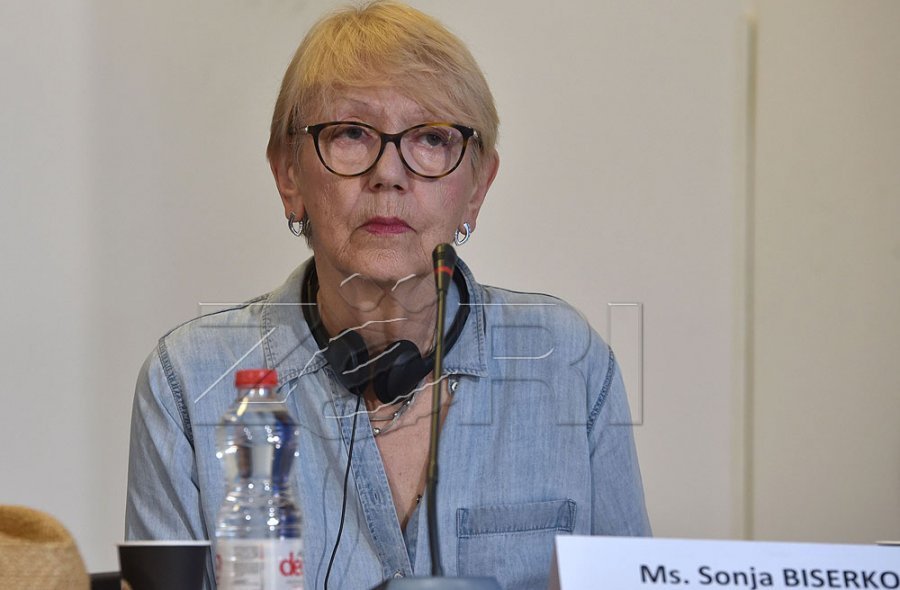 Biserko mbështet idenë e Kurtit për gjykatë të posaçme për krimet me snajper në Bosnje