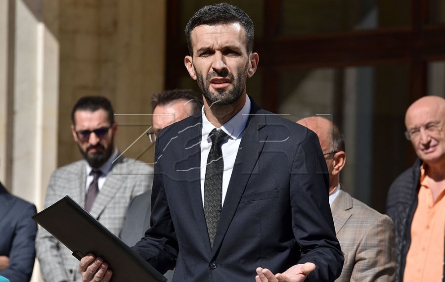 Eman Rrahmani: E vlerësoj punën e presidentes Osmani, por votojë si PDK-ja