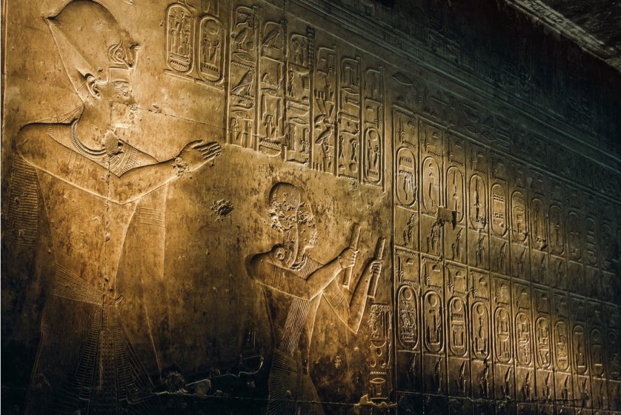 Hieroglifet  shkrimi i shenjtë i egjiptianëve të lashtë