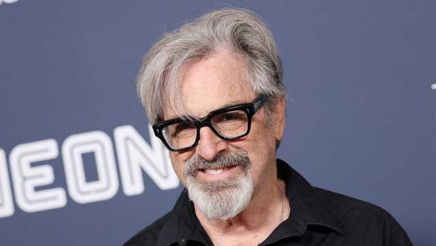 vdes-moshen-71-vjecare-aktori-i-famshem-robert-carradine