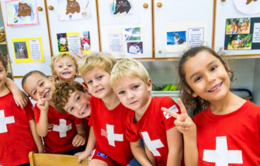 Një parti në Cyrih kërkon test të detyrueshëm të gjermanishtes para regjistrimit në shkollë