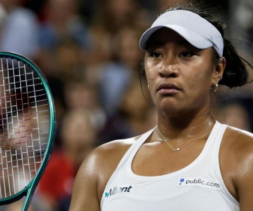 E la tenisin në moshën 25-vjeçare për shkak të racizmit, njofton fillimin e karrierës në një sport tjetër