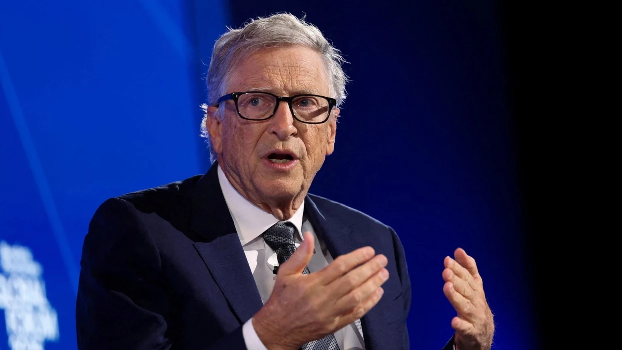 Bill Gates u kërkon falje stafit të fondacionit për lidhjet me Jeffrey Epstein