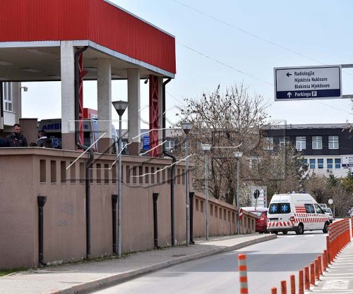 Nga QKUK-ja flasin për gjendjen e punëtorit që ra nga objekti i ndërtimit në Ferizaj