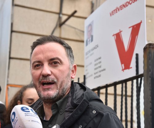 Emri për president nga familja Jashari, Molliqaj: Shantazh ndaj Vjosa Osmanit