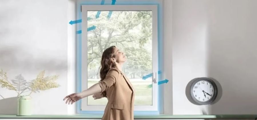 Koha më e mirë e ditës për ajrosjen e shtëpisë, ja sa minuta mjaftojnë