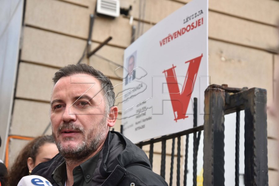 Molliqaj  Hamza e Abdixhiku me qasje naive  vendi duhet të shkojë në zgjedhje  jo t ia zgjedhin Kurtit presidentin