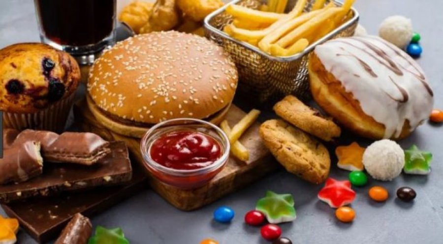 Ushqimet që s duhet ngrënë para gjumit