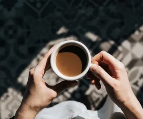 Koha më e mirë për të pirë kafe që të mos ndikojë në gjumin tuaj