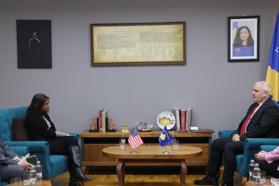 Sveçla takon Prattipatin  e falënderon për mbështetjen e SHBA së ndaj Kosovës