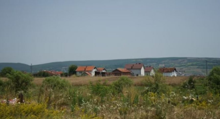 Banorët e fshatit Zajm ankohen se dikush ka nisur që t i përvetësoj pronat ku ata jetojnë