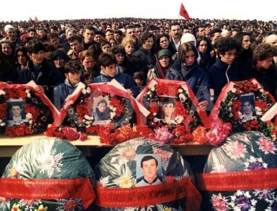 28 vjet nga masakra e Çiriezit dhe Likoshanit  Kurti  Sakrifica që ngritën lirinë e Kosovës