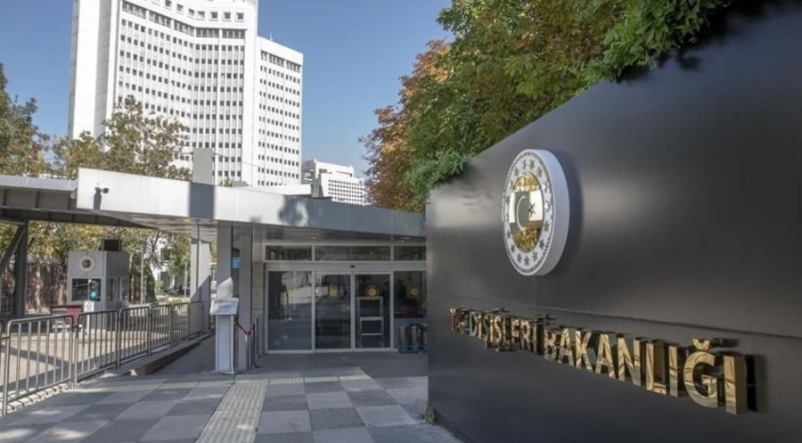 Turqia u bën thirrje SHBA-së, Izraelit dhe Iranit të ndalin menjëherë armiqësitë