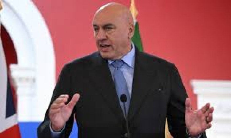 Ministri i Mbrojtjes i Italisë bllokohet në Dubai me familje