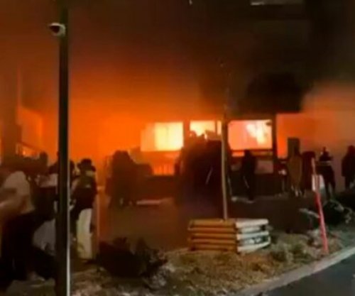 Resorti ishte i mbushur me turistë – shpërthim në një bar në Zvicër, vendi do të priste Kupën Botërore të skive