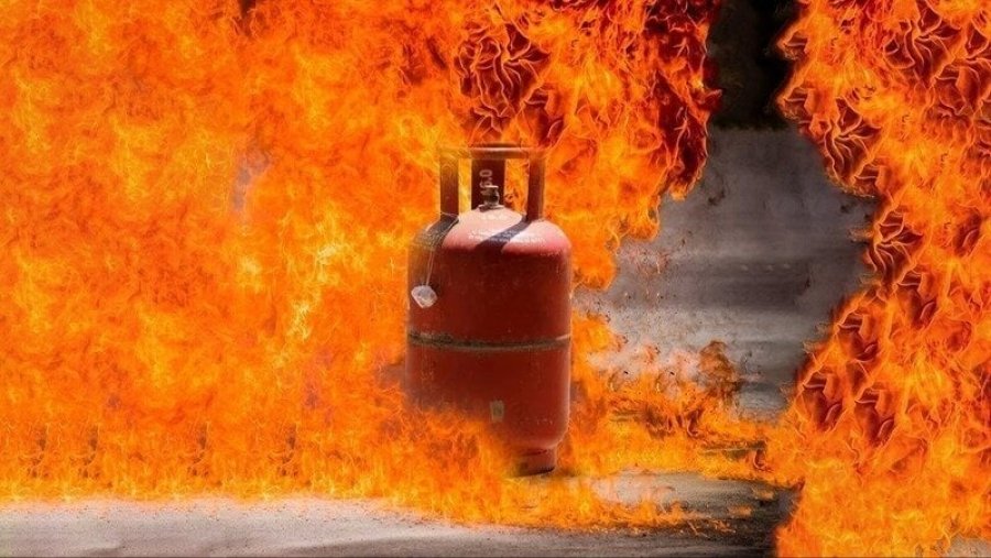 Prizren  Bombola merr flakë brenda lokalit  reagojnë shpejt zjarrfikësit