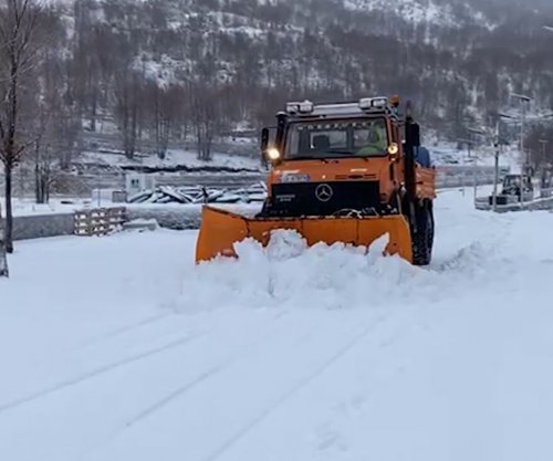 Nisin të reshurat e borës në Shqipëri, autoritetet bëjnë apel për kujdes të shtuar