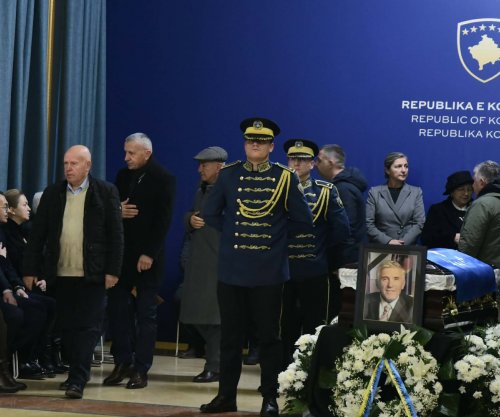 Përfaqësues nga Lugina e Preshevës nderojnë bashkëvendësin e tyre, Nexhat Dacin