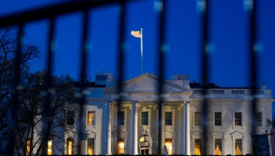 fbi-prandalon-nje-sulm-me-thike-te-planifikuar-nga-nje-18-vjecar-ne-naten-e-vitit-te-ri