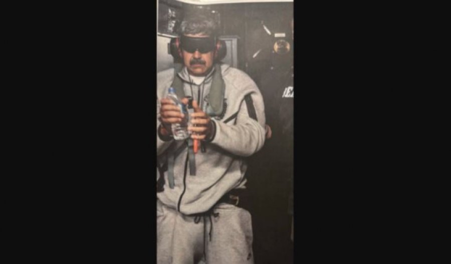 Trumpi publikon fotografinë e Maduros me duar të lidhura brenda anijes luftarake amerikane