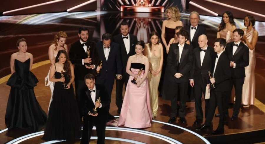 anora-fiton-cmimin-oscar-per-filmin-me-te-mire