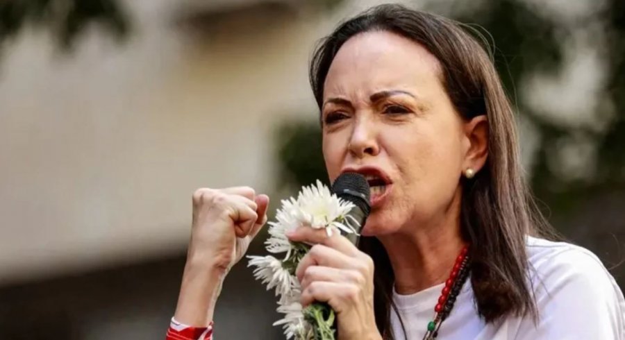 Udhëheqësja e opozitës në Venezuelë zotohet të kthehet në shtëpi