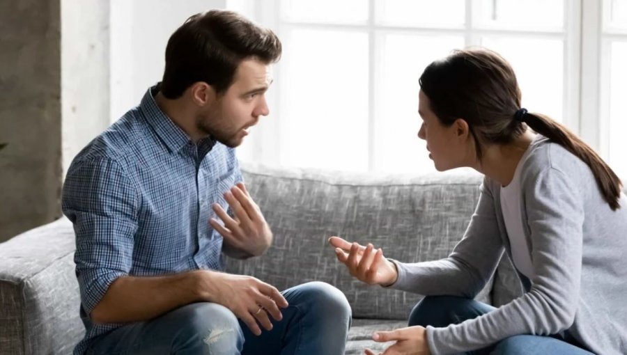 Ju mundon e kaluara e partnerit, ja si të përballeni me xhelozinë