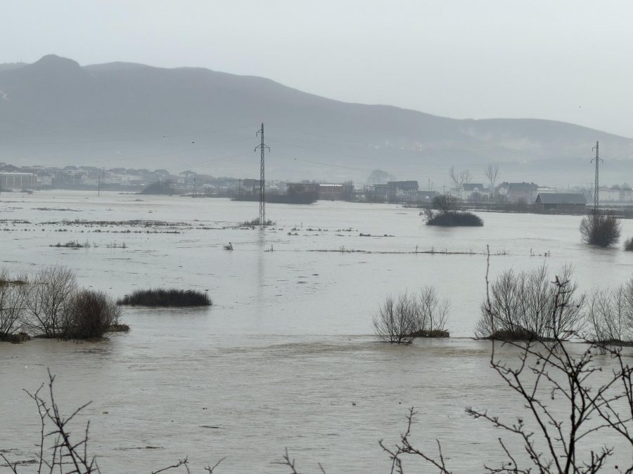Situatë e rënduar nga vërshimet në Drenas, disa familje të evakuuara