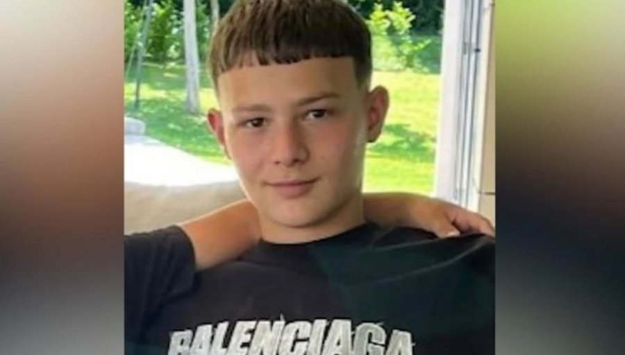 Mori veturën e babait dhe u largua nga shtëpia  14 vjeçari nga Shqipëria kapet nga policia në Mitrovicë