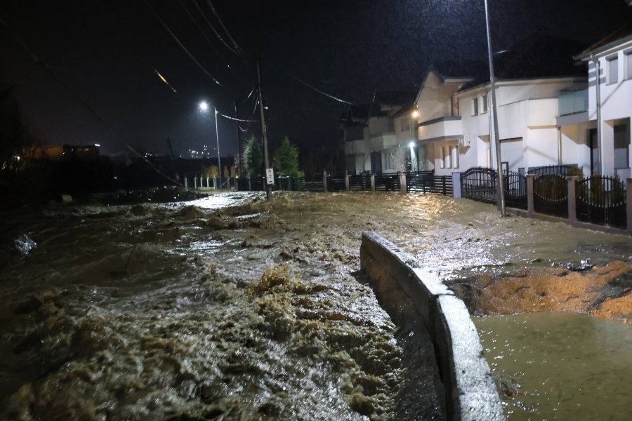 Lushtaku  Situata në Skenderaj është përkeqësuar ndjeshëm nga vërshimet  kujdes maksimal