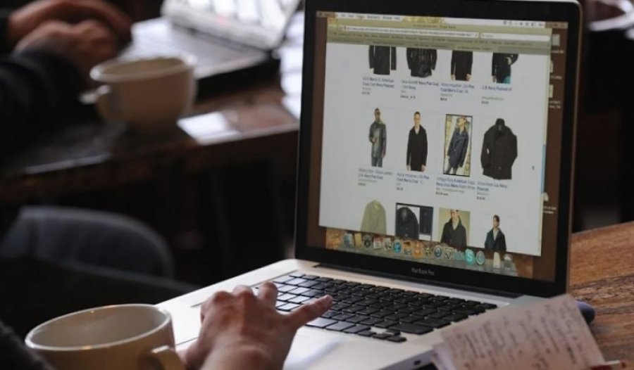 nje-epoke-e-re-e-blerjeve-me-inteligjence-artificiale-si-zgjidhen-markat-nga-algoritmet