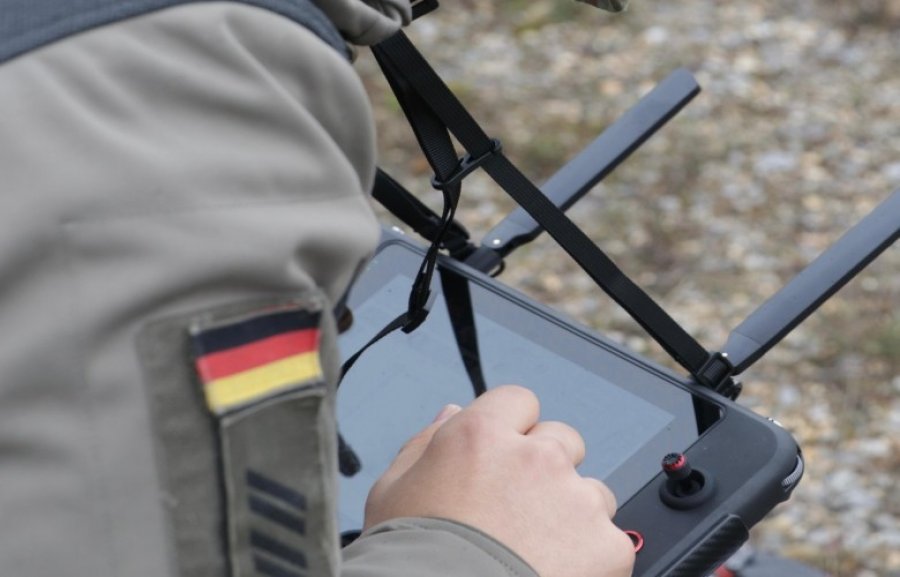 Ushtarët gjermanë të KFOR it zhvillojnë trajnime për zbulimin e dronëve