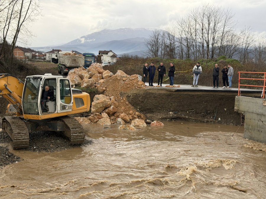 Totaj: Ka dëme nga vërshimet në Prizren, qeveria qendrore ka qëndruar anash