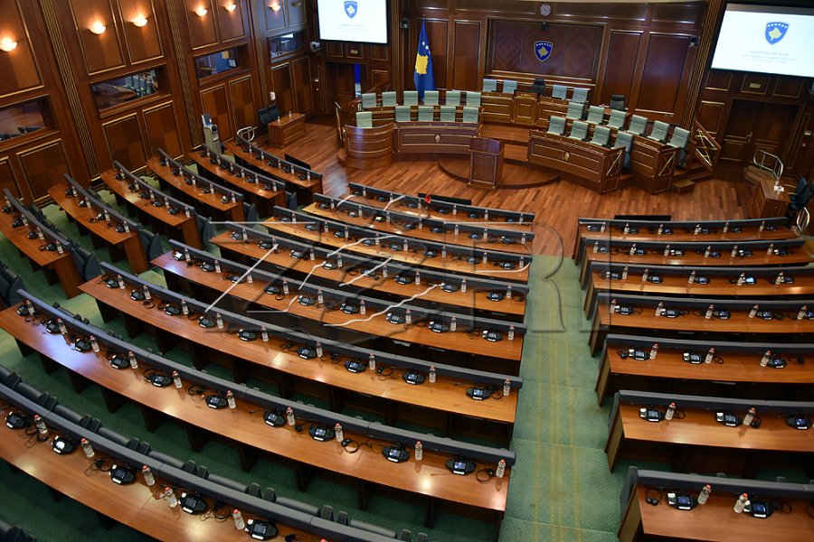 Numërohen votat - këta janë deputetët e LVV-së, PDK-së, LDK-së dhe AAK-së