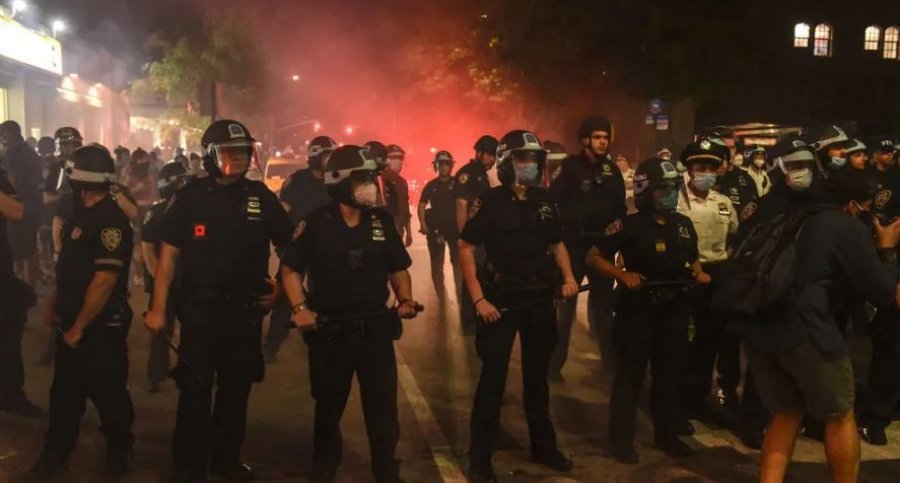 Protesta në SHBA  kërkohet hetim për vrasjen e gruas në Minneapolis