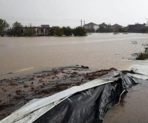 Rriten nivelet e lumenjve në Shqipëri, përmbytje tokash e rrëshqitje dherash