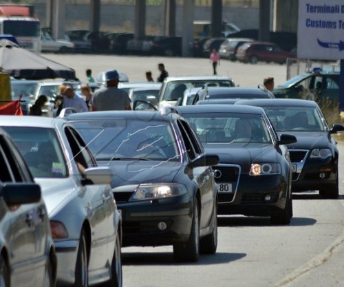 Kolona deri në 1.5 kilometra në Merdarë, pritje të gjata në kufi