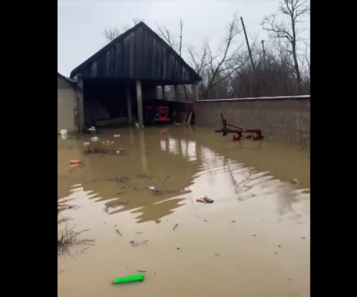 Vërshohen shtëpi në Miradi të Poshtme në Fushë-Kosovë [video]