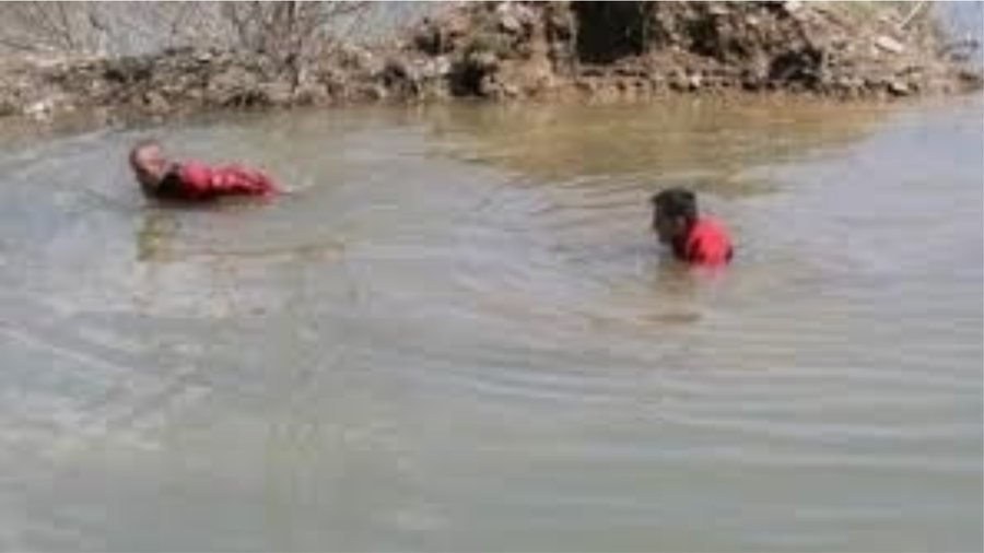 Aksidentohet dhe lë pasagjerin brenda në makinë, e merr rrjedha e përroit në Klos, RENEA nis kërkimin