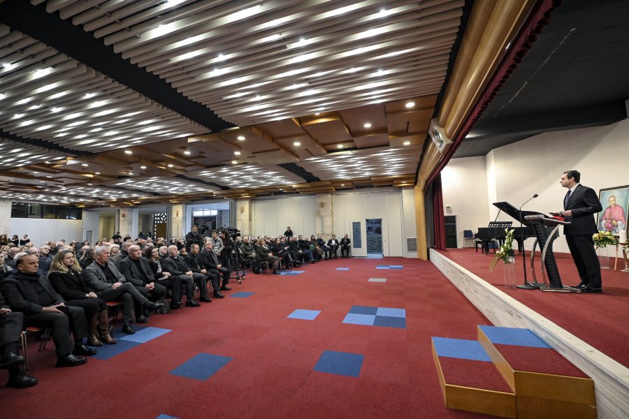 Kurti  Liria e Kosovës është edhe fryt i qëndresës morale të klerit katolik